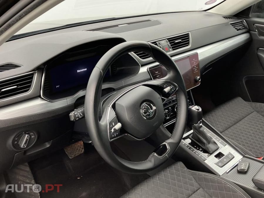 Skoda Superb 1.4 TSI iV DSG