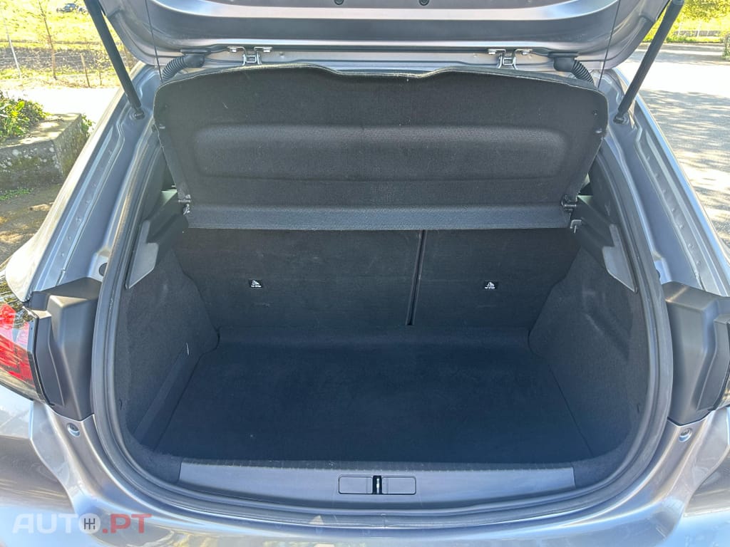 Peugeot 208 1.2 PureTech Allure Pack EAT8