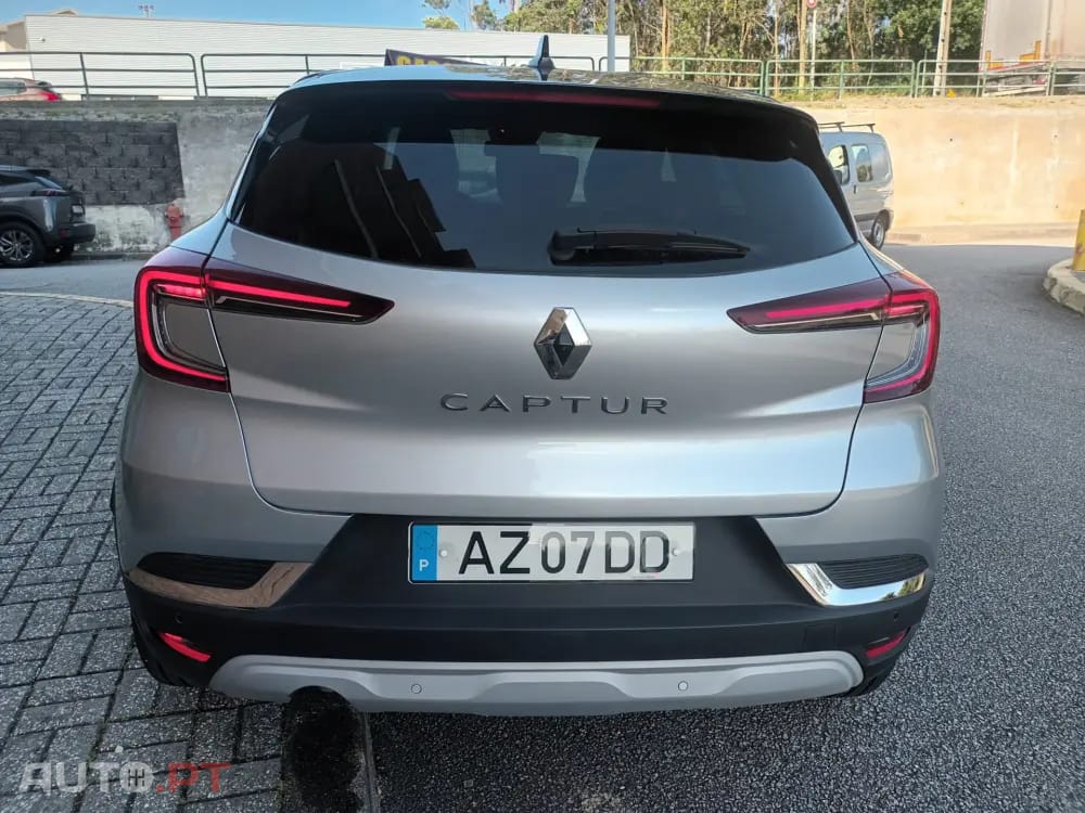 Renault Captur 1.0 TCe Techno Bi-Fuel