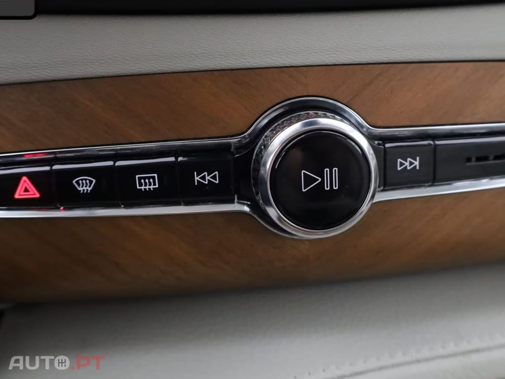 Volvo XC90  T8 AWD I.V.A DEDUTIVEL