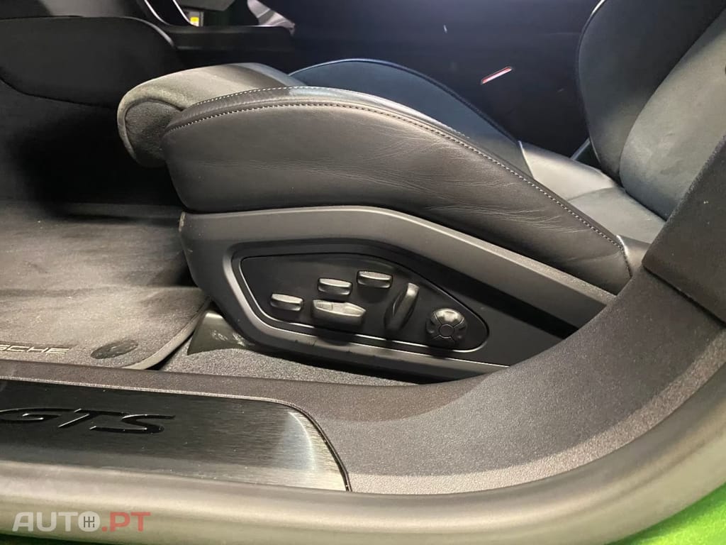 Porsche Taycan I.V.A DEDUTIVEL GTS 