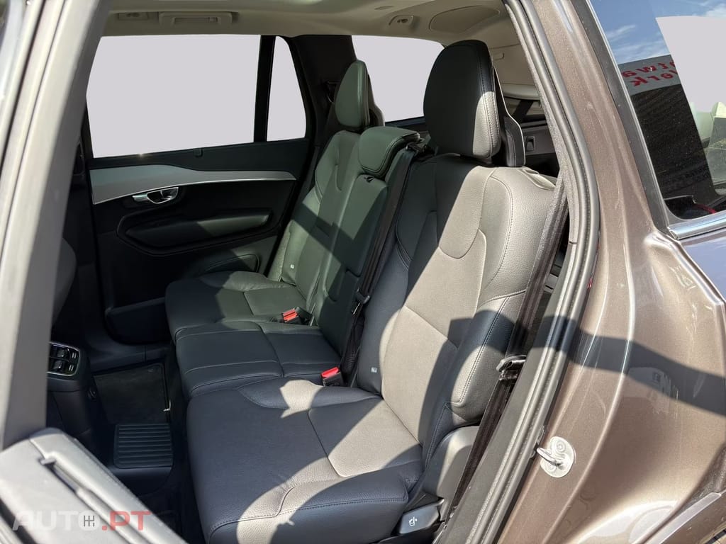 Volvo XC90 T8 AWD Plus  I.V.A DEDUTIVEL