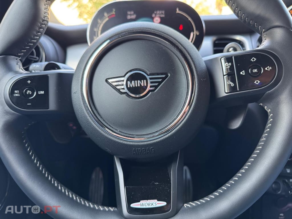 MINI Cooper Cooper S Premium JCW Auto