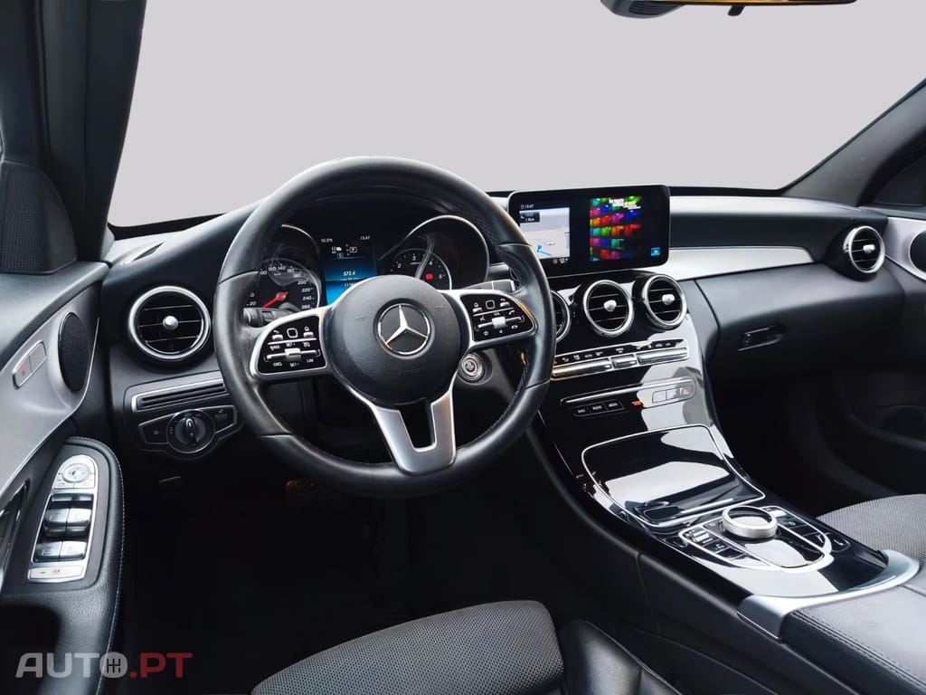 Mercedes-Benz C 300 T de AVANTGARDE I.V.A DEDUTIVEL