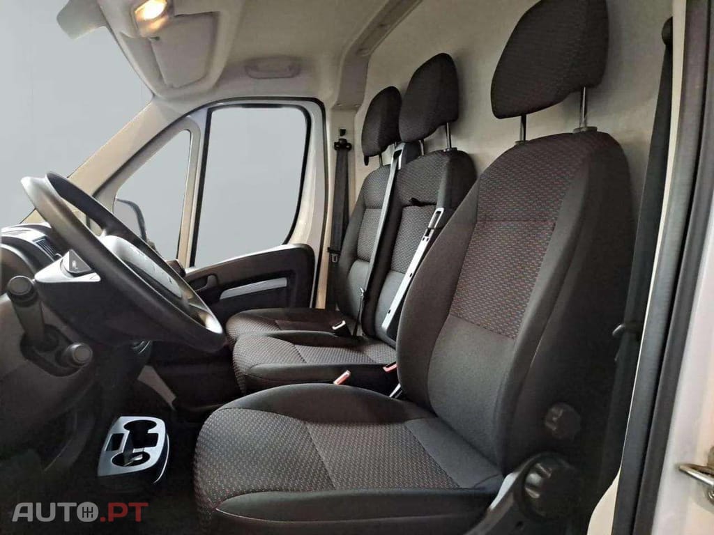 Peugeot Boxer 2.2 BlueHDi 165 S&S 