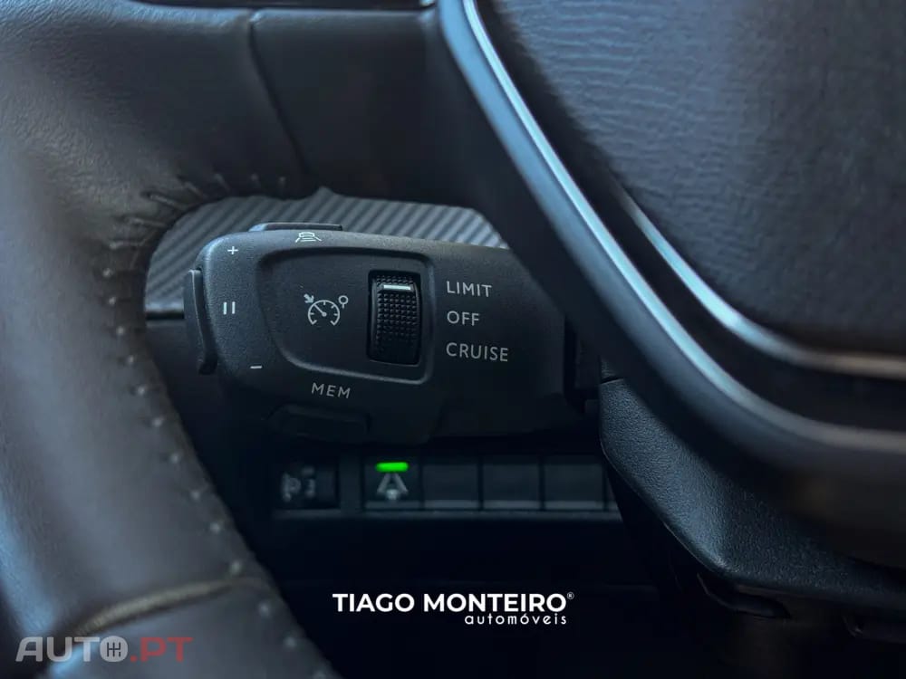 Peugeot 2008 1.2 Hybrid Allure e-DCS6