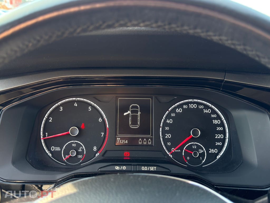 Volkswagen Polo 1.0 Confortline