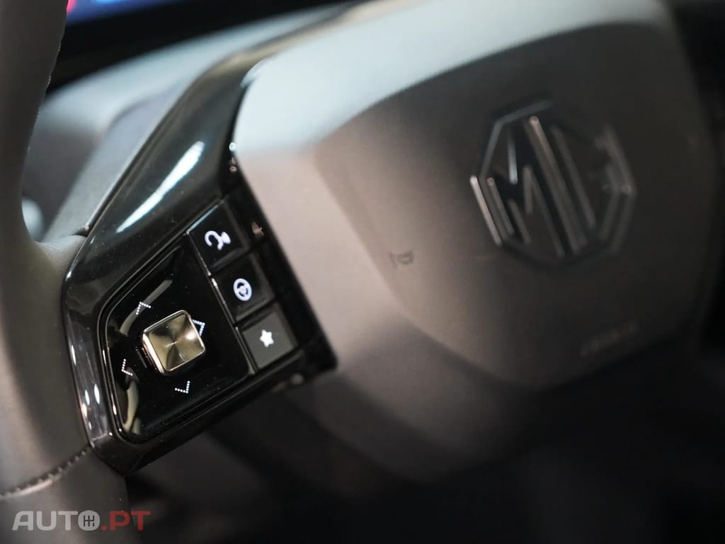 MG MG4 64 kWh Luxury