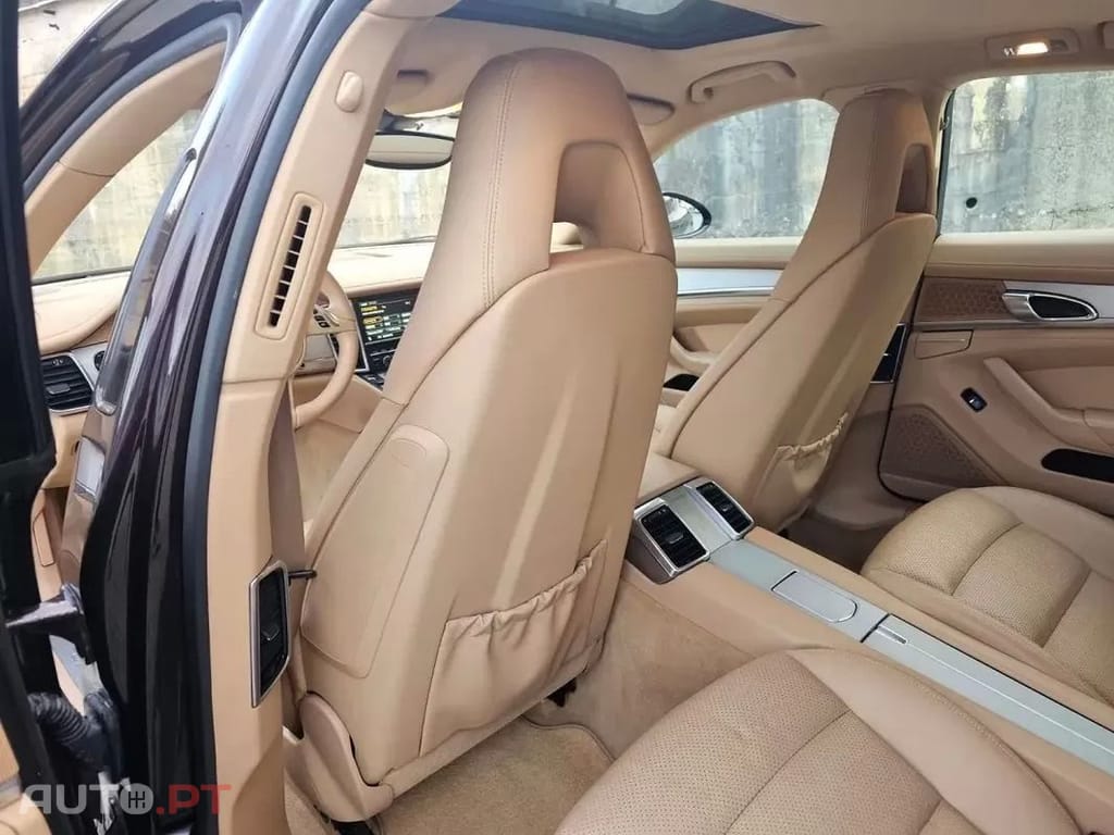 Porsche Panamera Platinum Edition