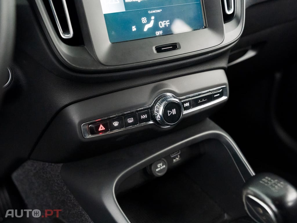 Volvo XC40 1.5 T2 Momentum Core