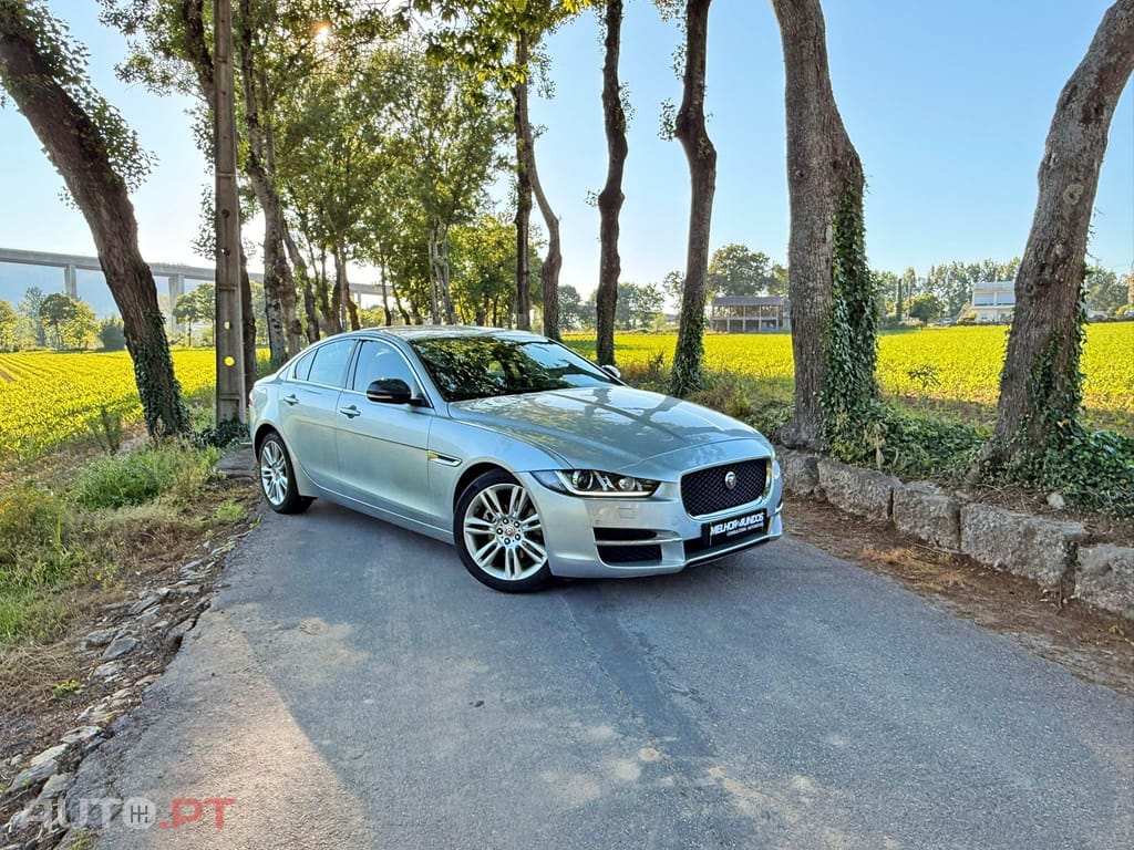 Jaguar XE 2.0 D Prestige Aut.