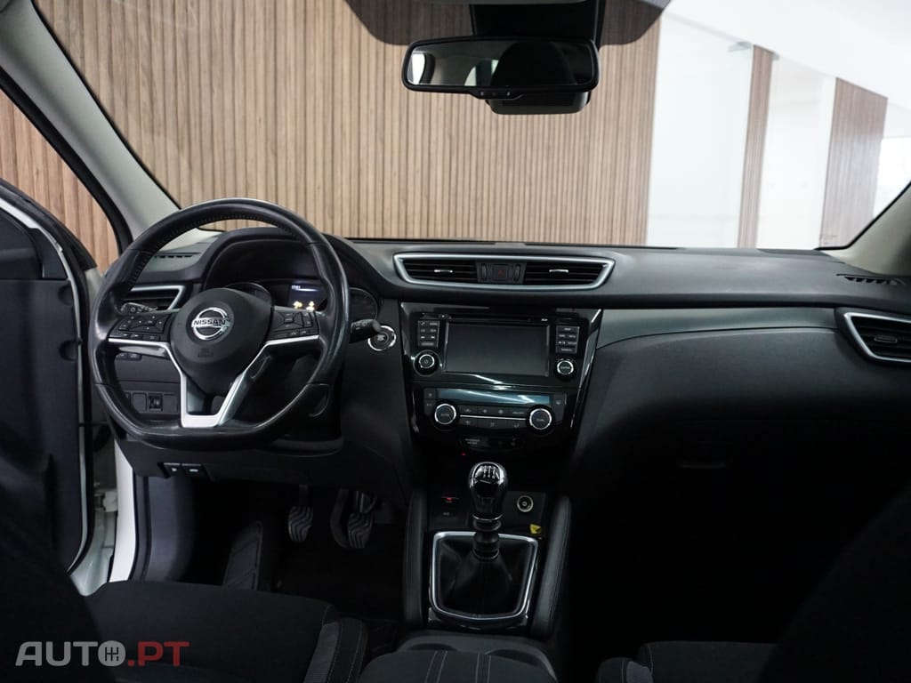 Nissan Qashqai 1.5 dCi N-Connecta 18