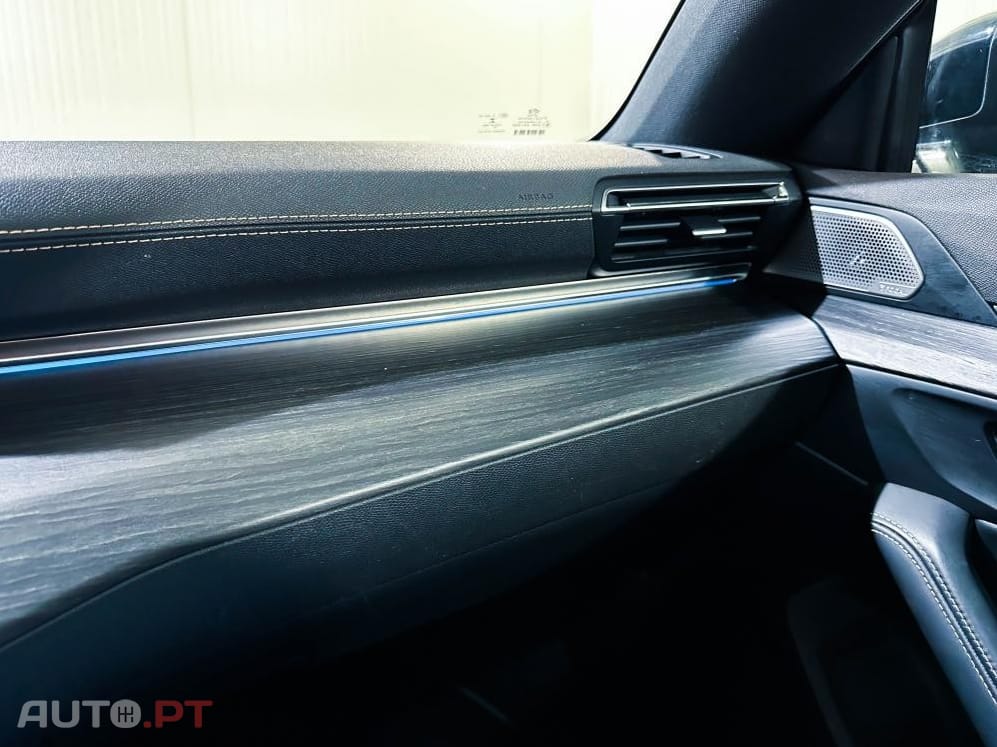 Peugeot 508 SW e-EAT8 225