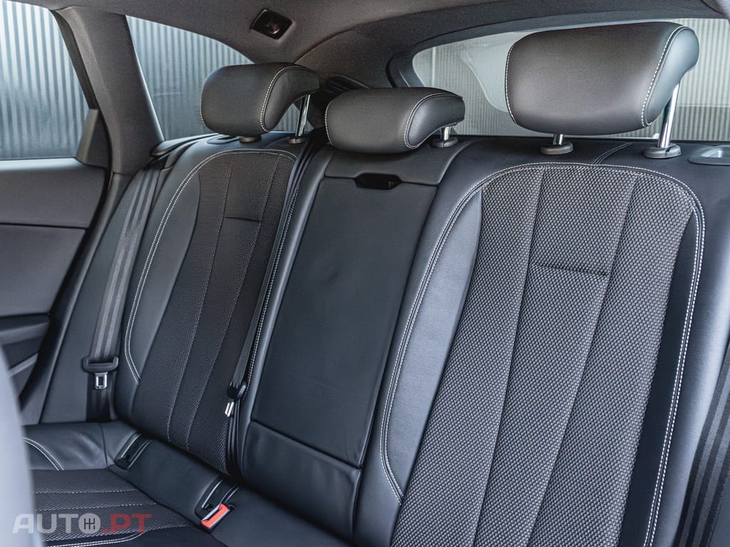Audi A4 2.0 TDI S-line S tronic