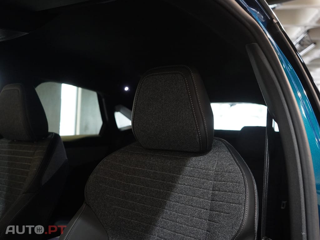 Peugeot 3008 1.2 Hybrid Allure e-DCS6