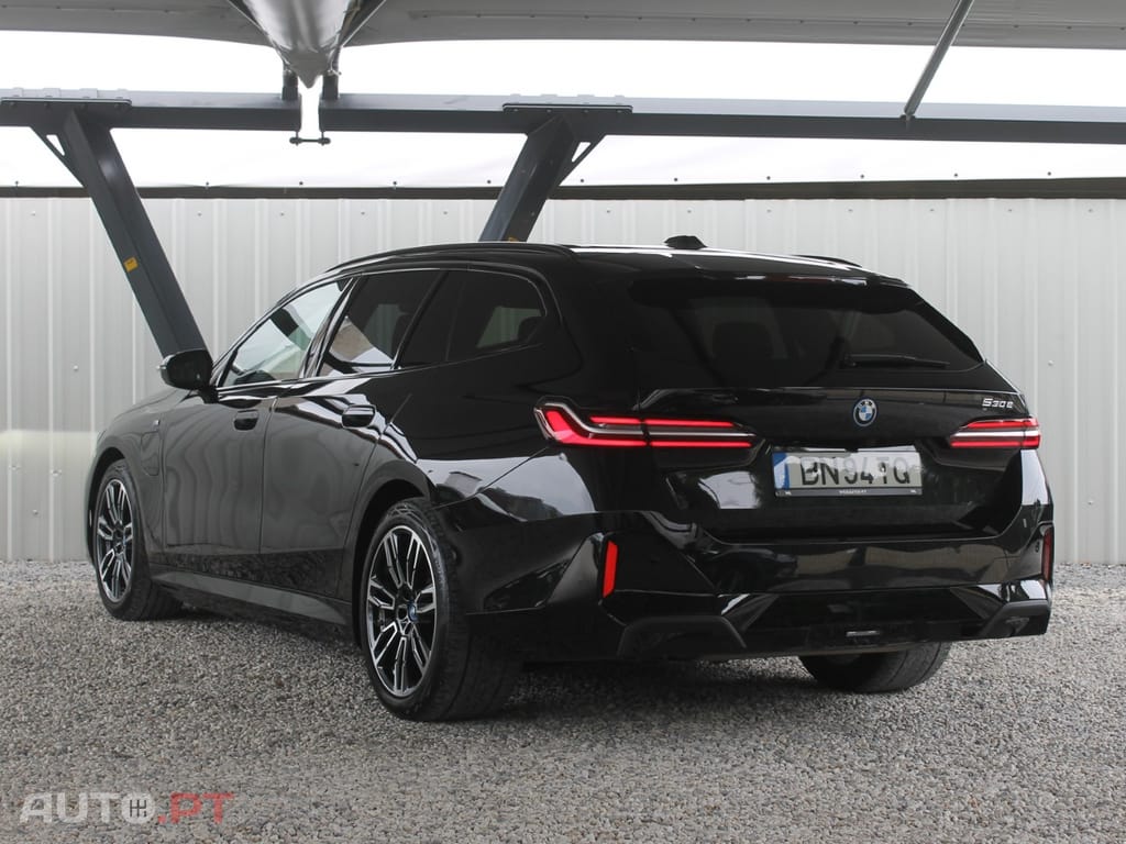 BMW 530 e Pack Desportivo M