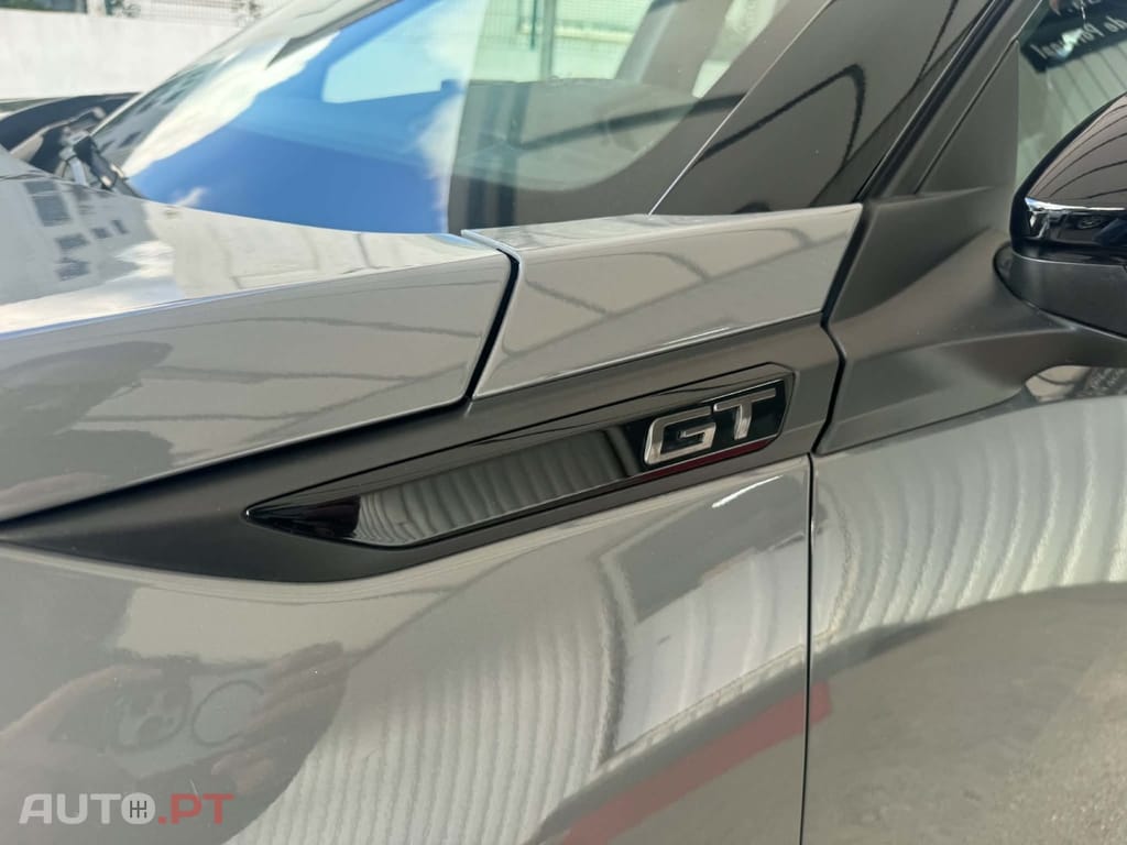 Peugeot 2008 1.2 PureTech GT EAT8