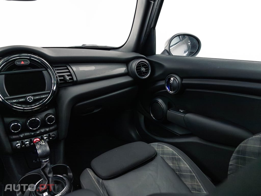 MINI Cooper Cooper D Auto