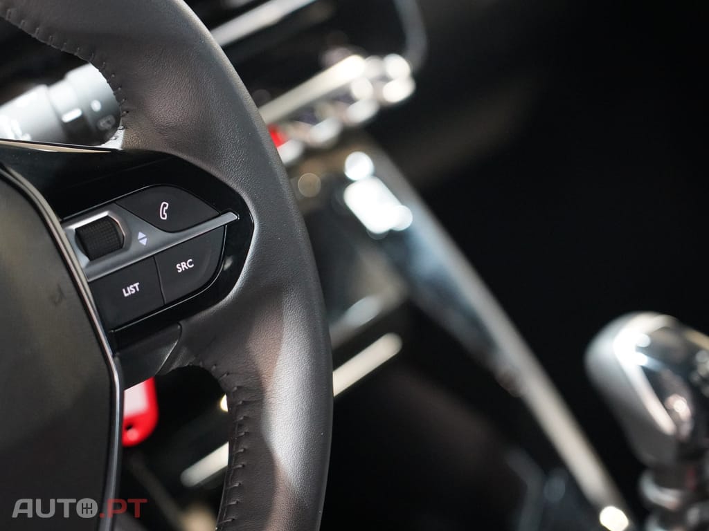 Peugeot 2008 1.2 PureTech Allure
