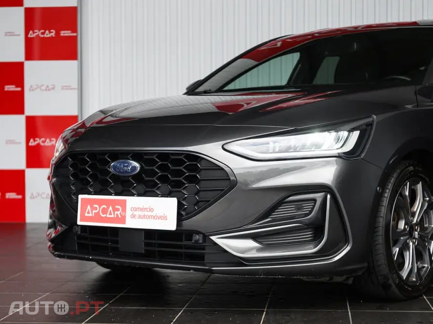 Ford Focus 1.0 EcoBoost MHEV ST-Line