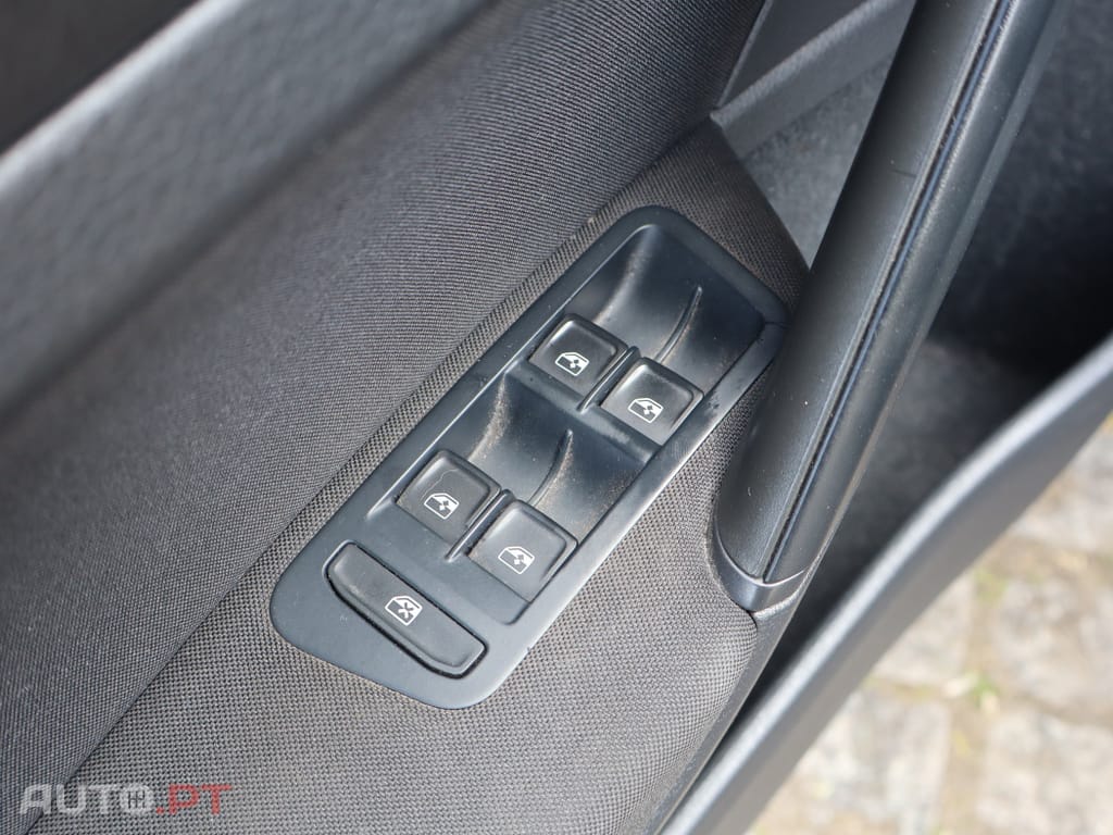 Volkswagen Golf 1.6 TDI Confortline