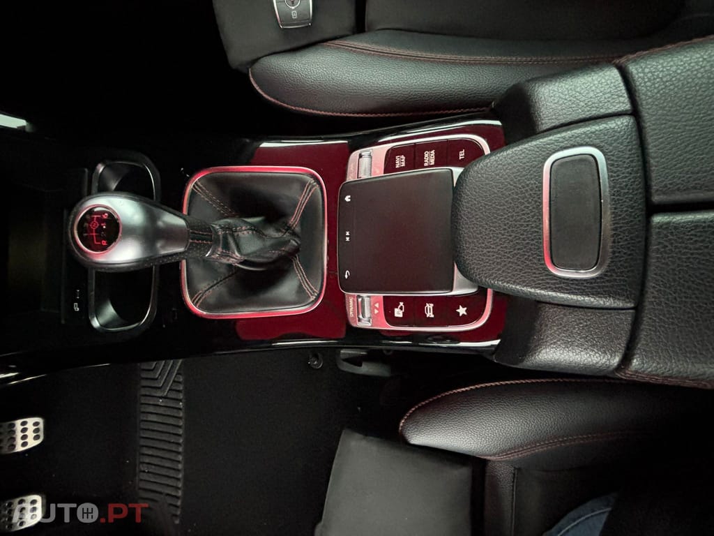 Mercedes-Benz A 180 A180 AMG 136CV