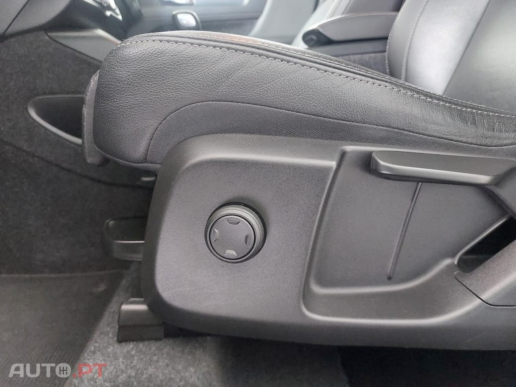 Volvo XC40 1.5 T2 Momentum Plus