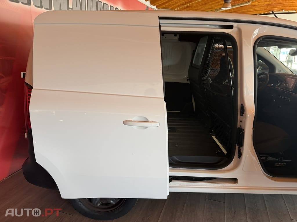 Renault Kangoo Rapid E-Tech — fotografia 3