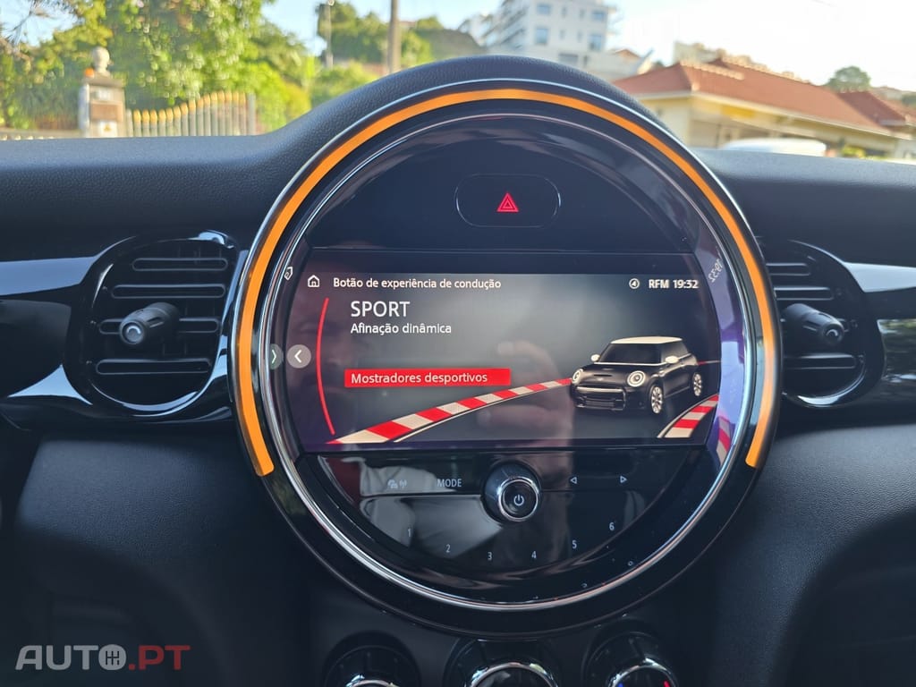 MINI Cooper John Cooper Works Auto Desportiva