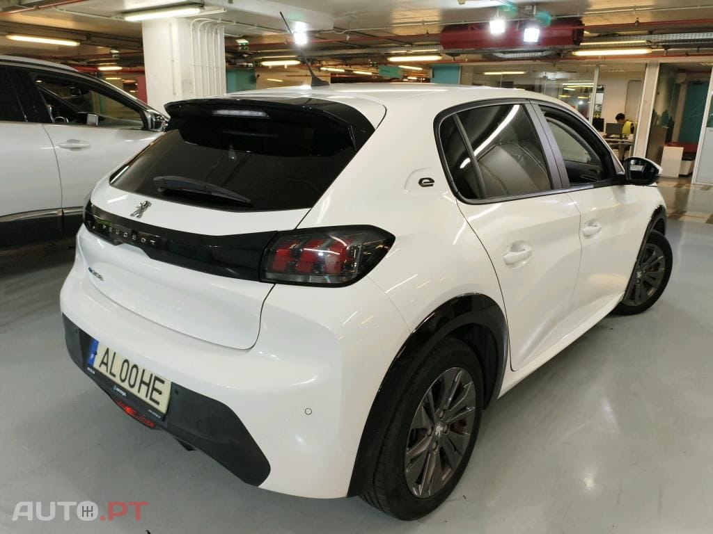 Peugeot E-208 50 kWh Active Pack