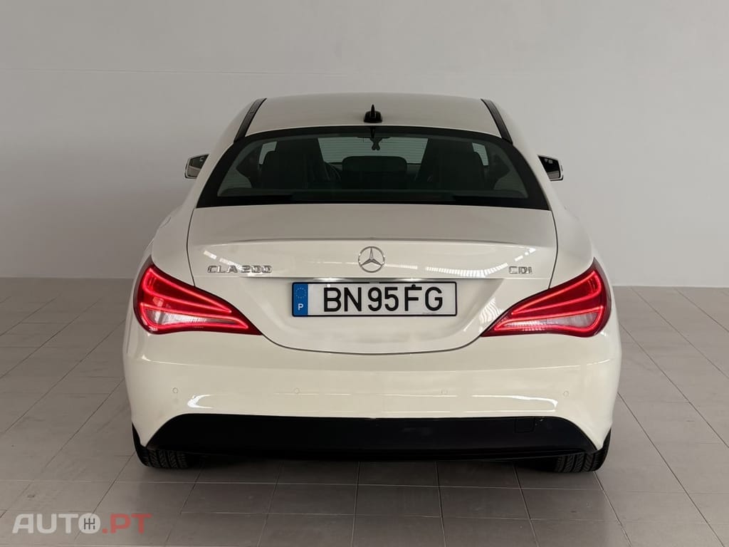 Mercedes-Benz CLA 200 CDI 7G-DCT Urban