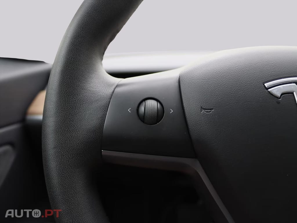 Tesla Model 3 Long-Range AWD I.V.A DEDUTÍVEL