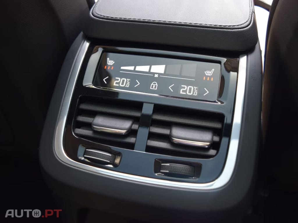 Volvo XC90 I.V.A DEDUTIVEL T8 AWD Plus Bright