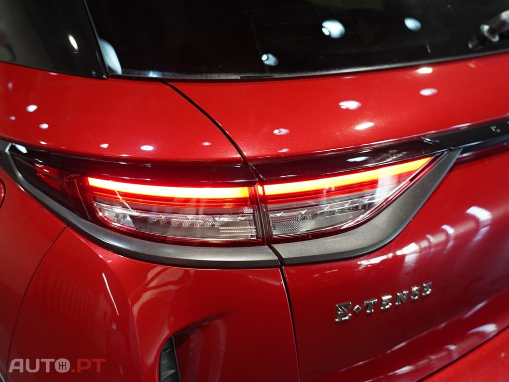 DS DS3 Crossback E-Tense Performance Line