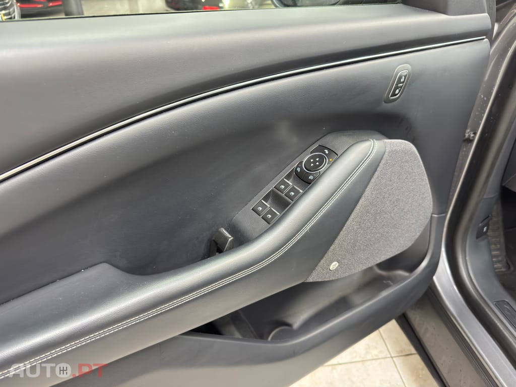 Ford Mustang Mach-E Premium AWD