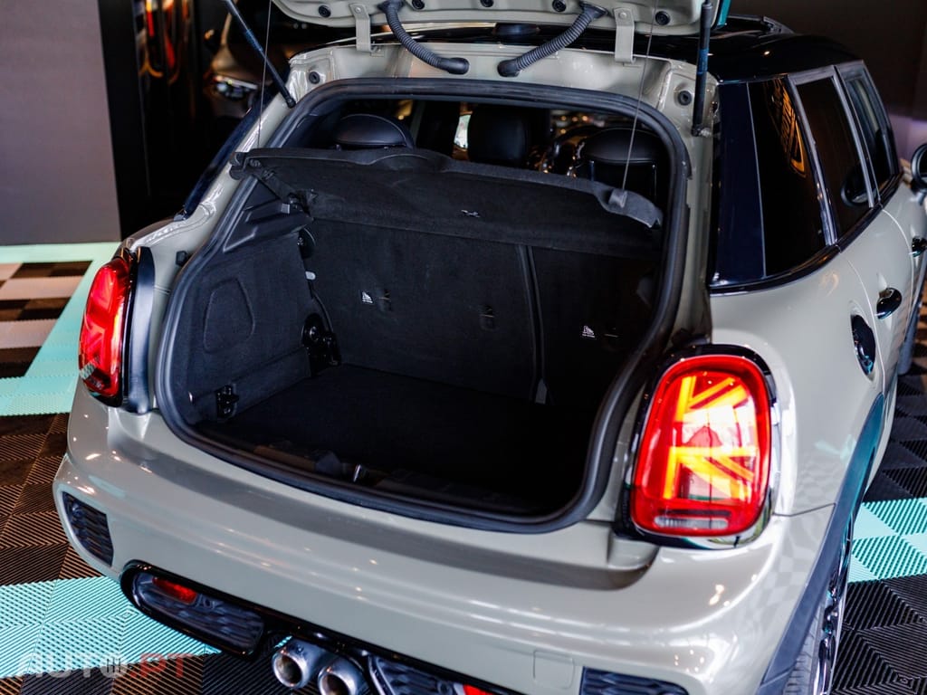 MINI Cooper Cooper S Aut. JCW