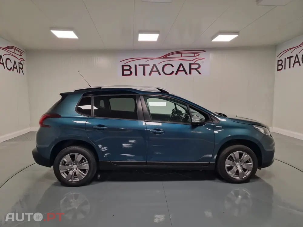 Peugeot 2008 1.2 PureTech Style