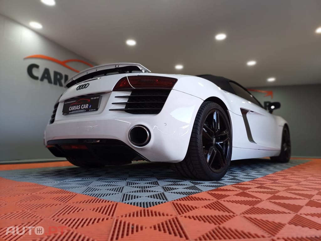 Audi R8 4.2 V8 quattro R tronic