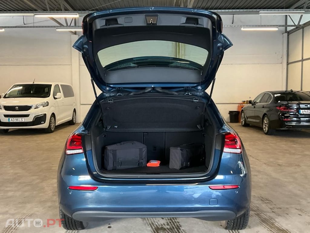 Mercedes-Benz A 250 e Style Plus