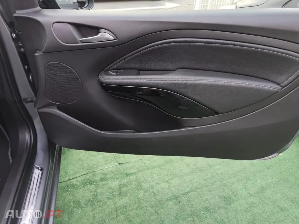 Opel Adam 1.2 Slam J18