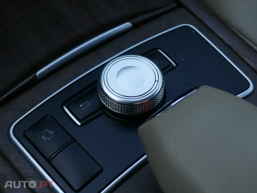 Mercedes-Benz E 220 CDi Avantgarde BE Auto.