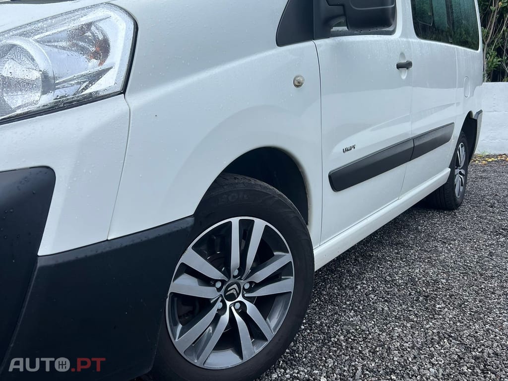 Citroen Jumpy 2.0 HDi L2H1Semi-Vidrada