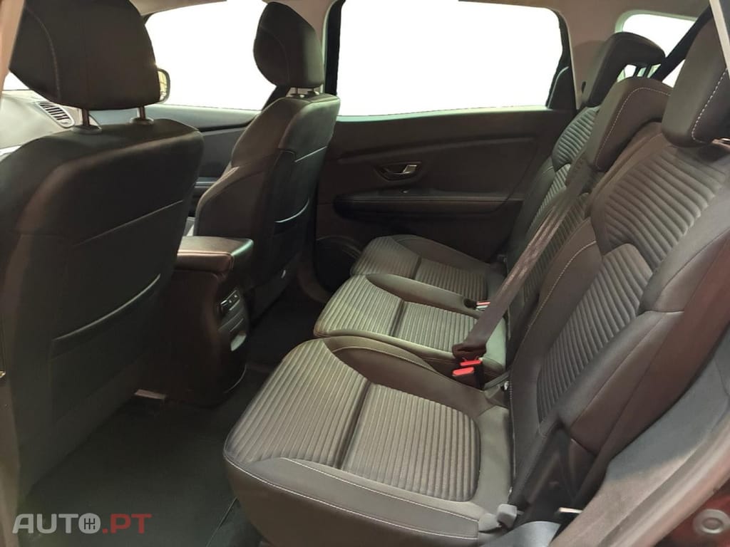 Renault Grand Scénic 1.3 TCe Evolution EDC