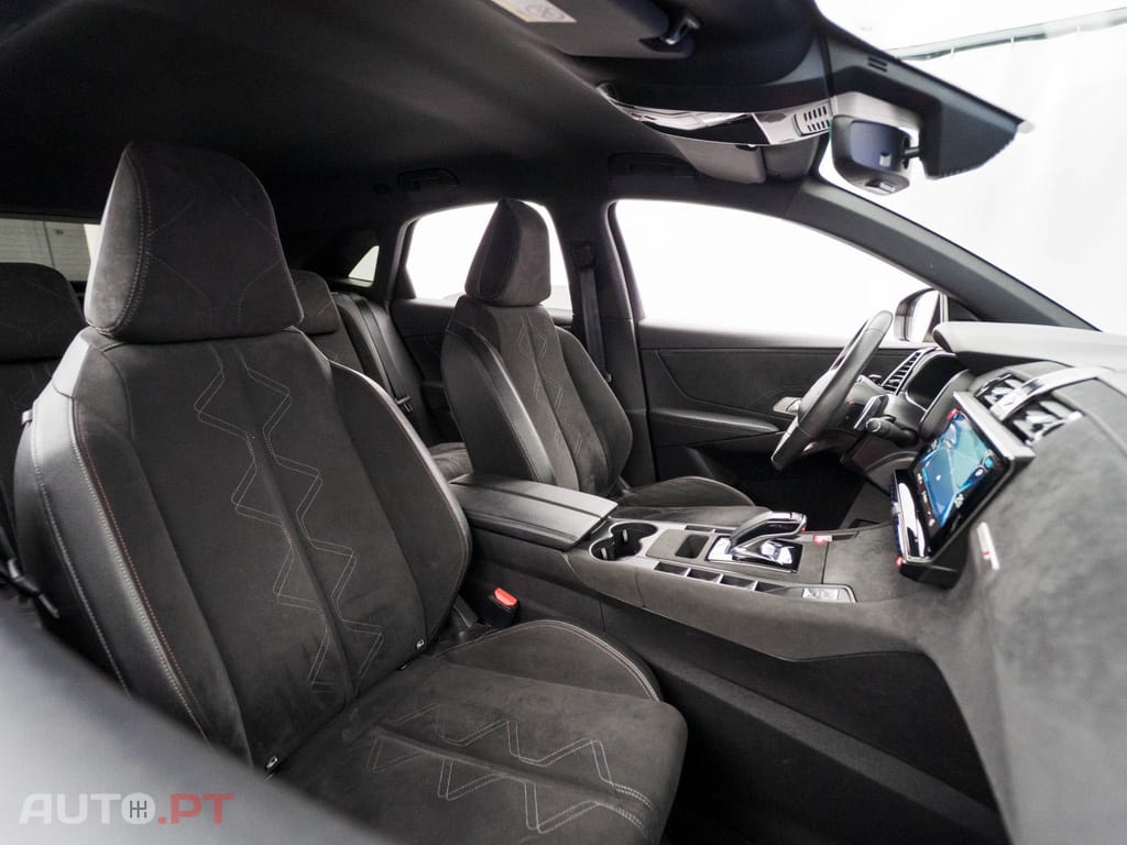 DS DS7 Crossback E-Tense Performance Line EAT8