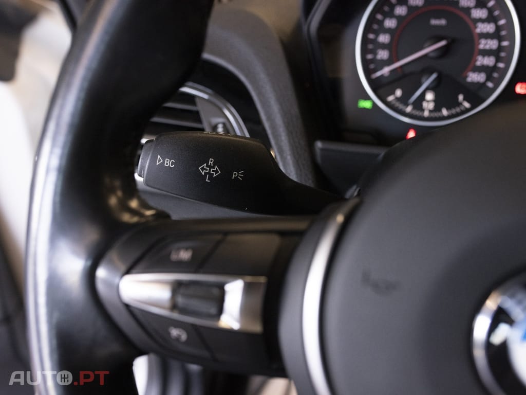 BMW 218 i Coupe Pack M