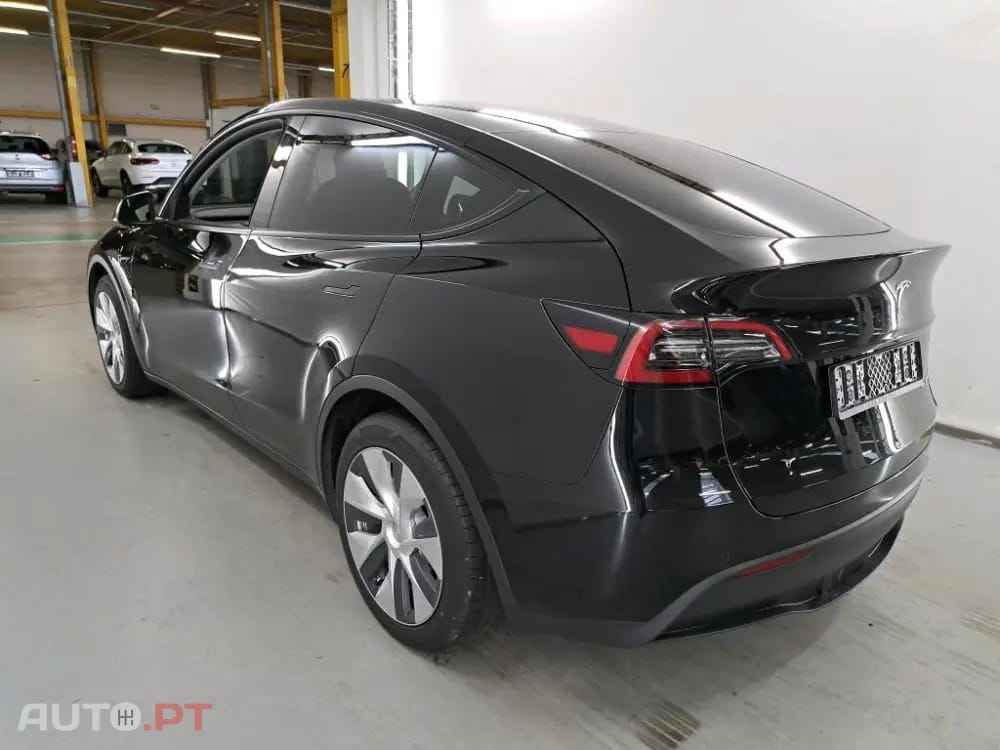 Tesla Model Y Long Range Dual Motor AWD