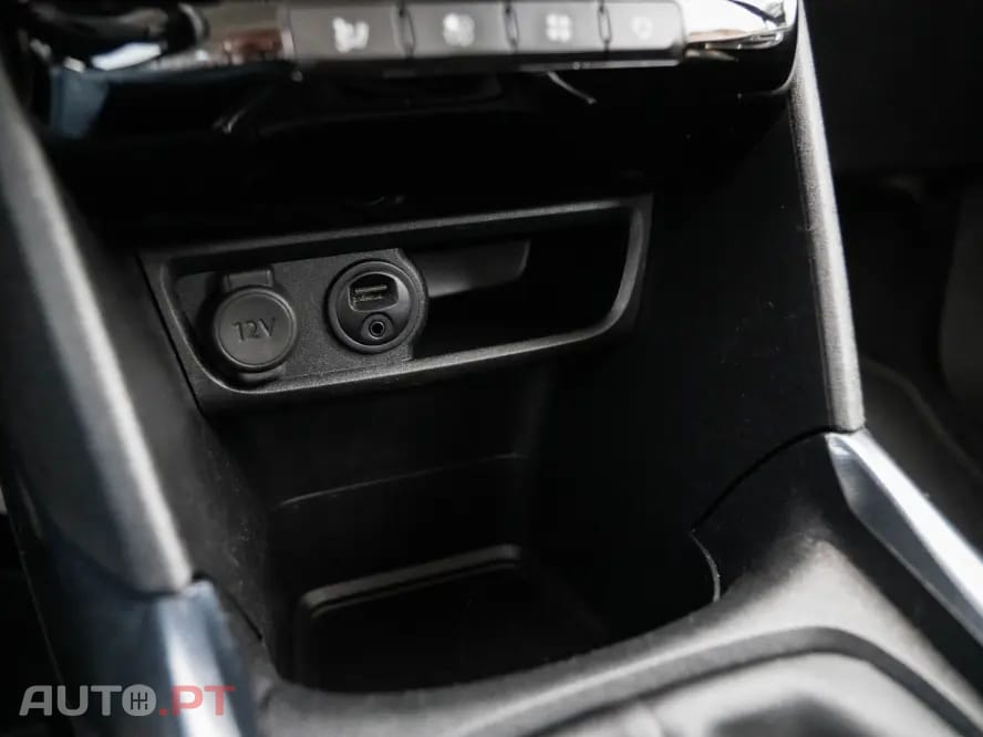 Peugeot 2008 1.2 VTi Allure