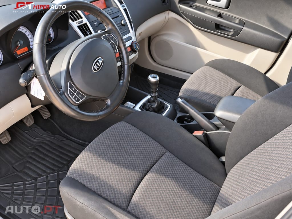 Kia Ceed 1.4 CVVT EX