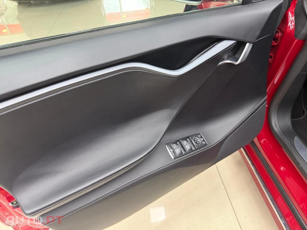 Tesla Model S 75D