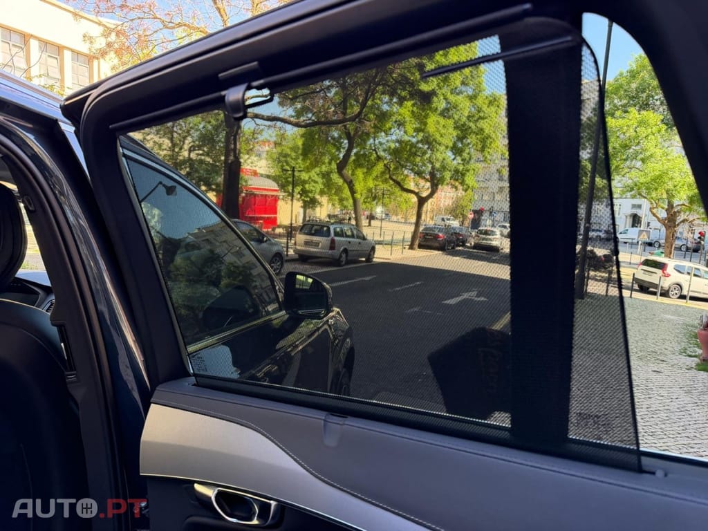 Volvo XC90 2.0 T8 PHEV Ultimate Dark AWD